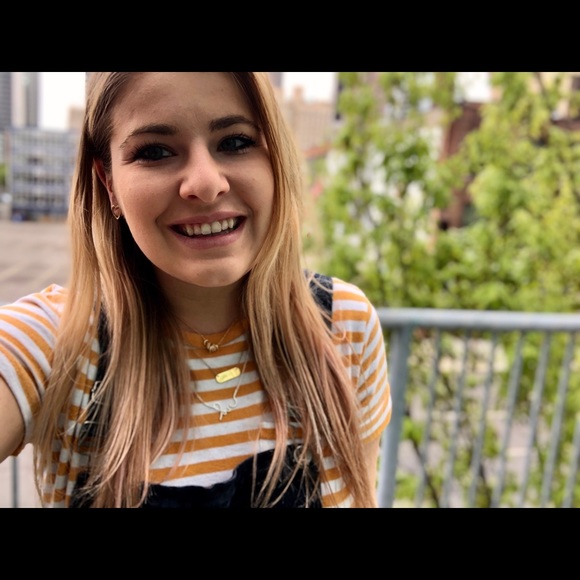 Meet Your Posher - Picture 6 of 8